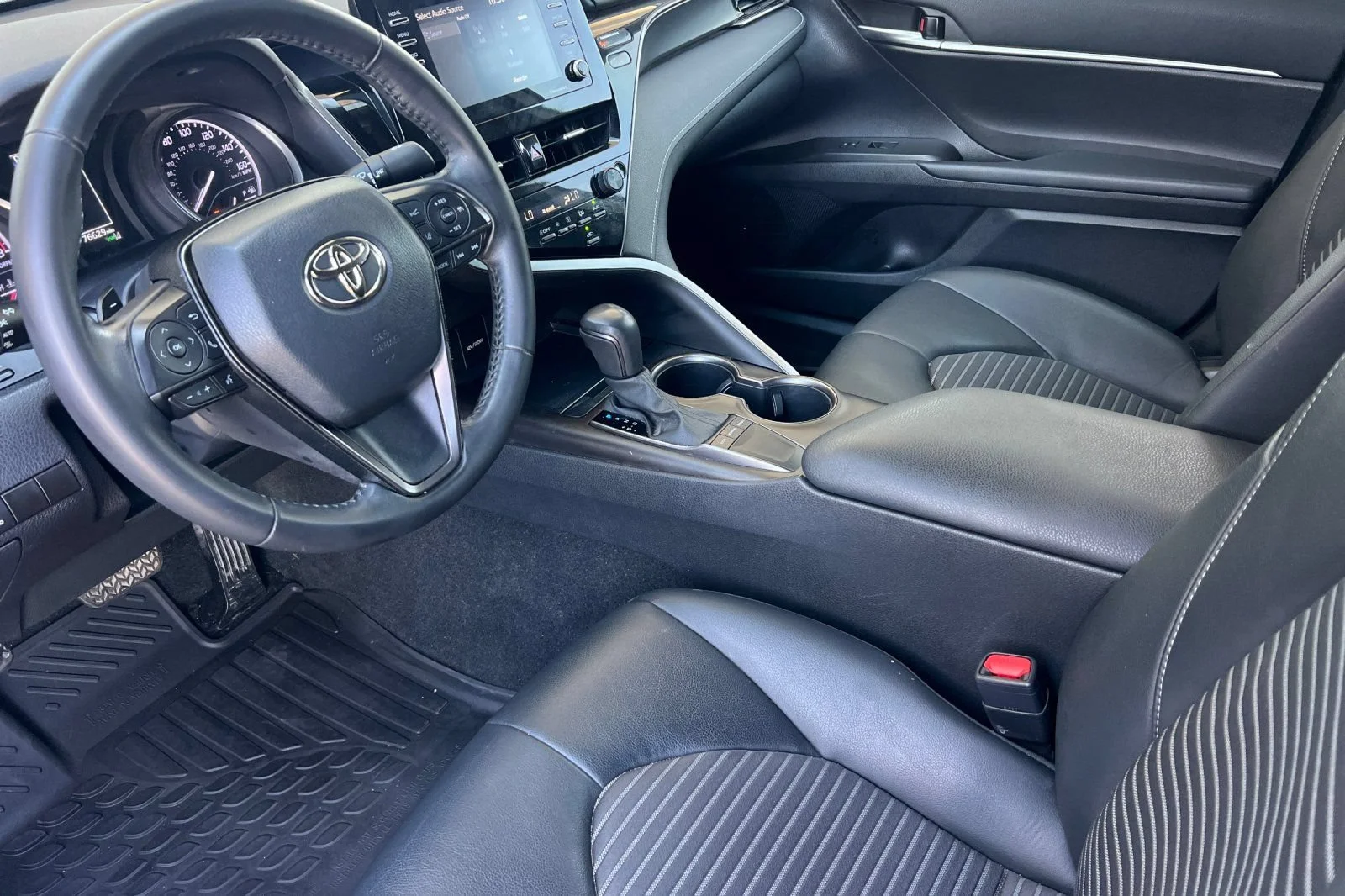 Used 2023  Toyota SE image 10