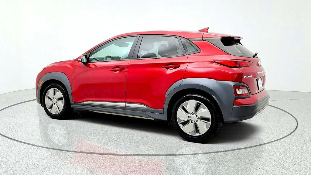 Used 2021 Pulse Red Hyundai Ultimate FWD image 7