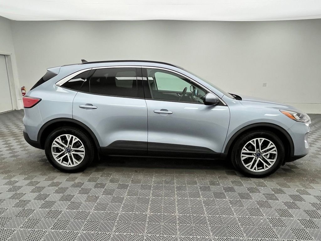 Used 2022 Blue Ford SEL image 8
