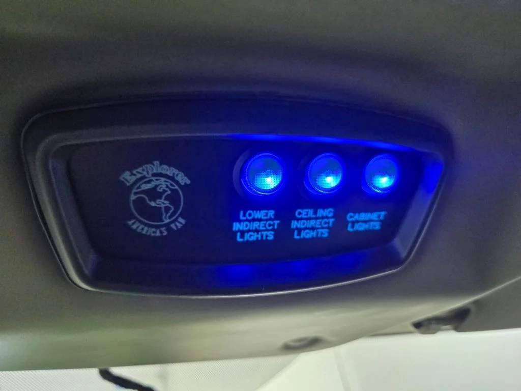 Used 2023 Birch Chevrolet Explorer Limited SE image 37