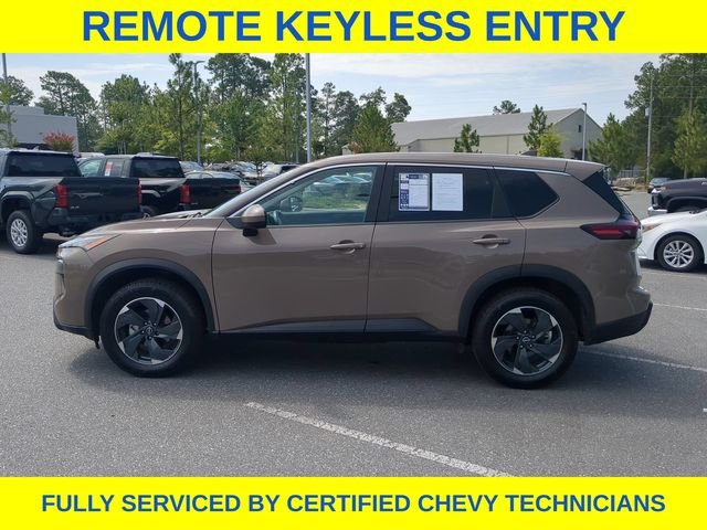 Used 2025 Beige/tan Nissan SV image 10