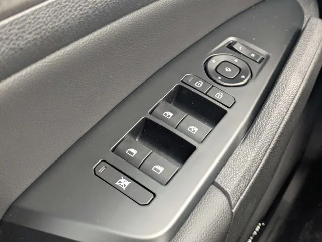 New 2026 Glacial White Pearl Kia X-Pro Prestige image 22