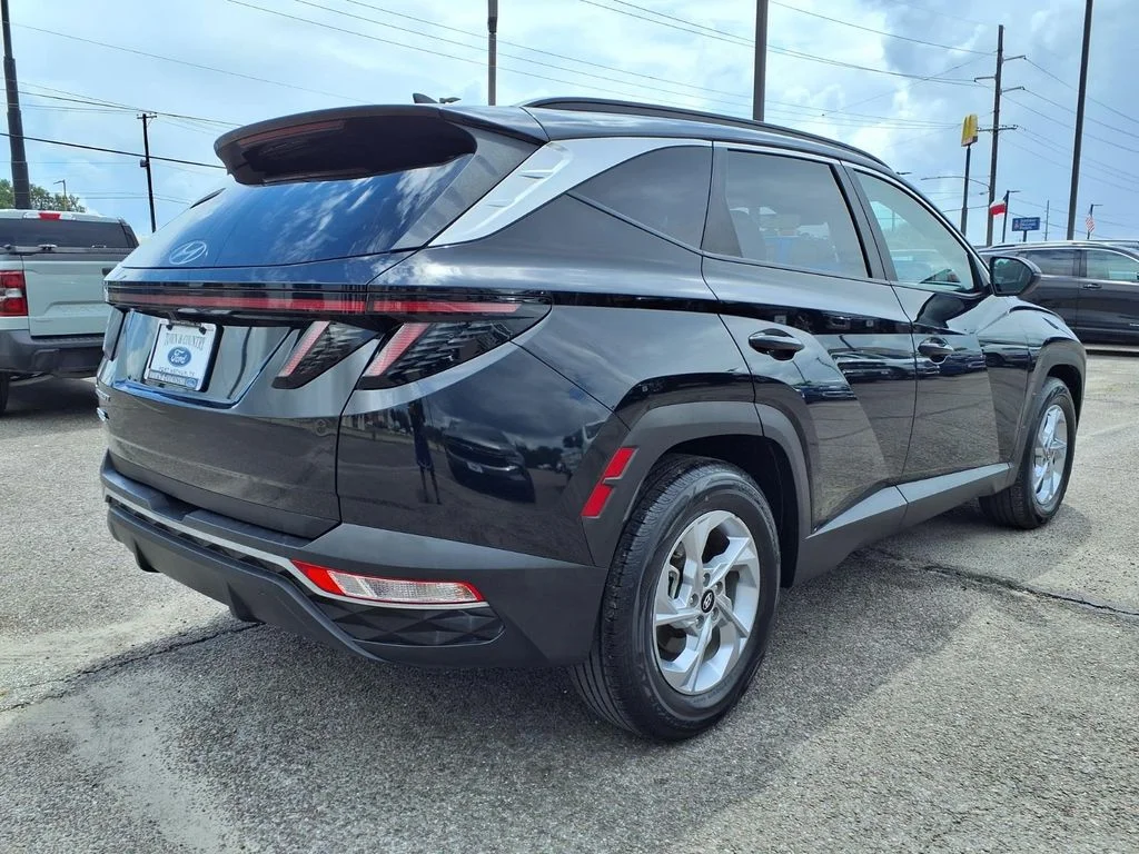 Used 2023 Black Hyundai SEL image 15