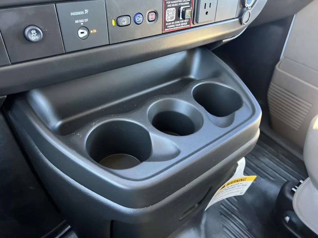 2025 Chevrolet Express Cargo Work Van - Photo 23