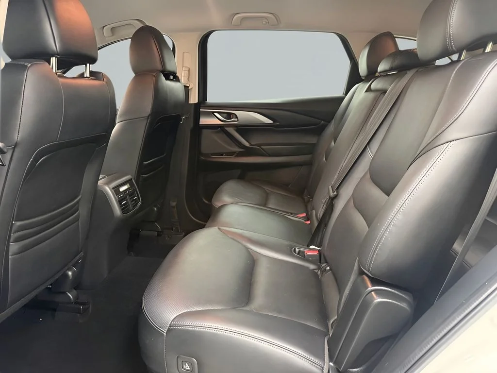 Used 2022 White Mazda Touring image 13
