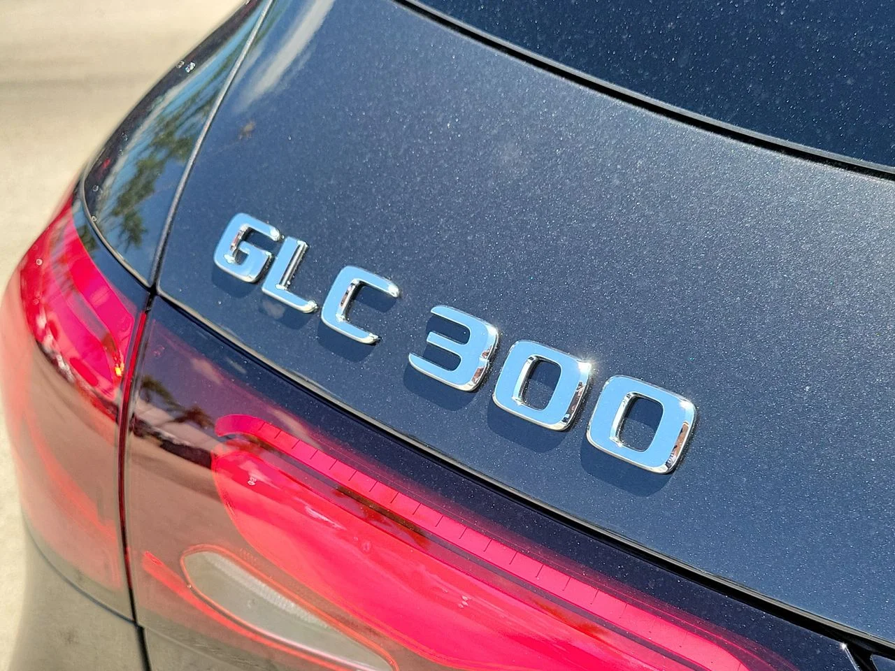 New 2027 Graphite Grey Metallic Mercedes-Benz GLC 300 image 8