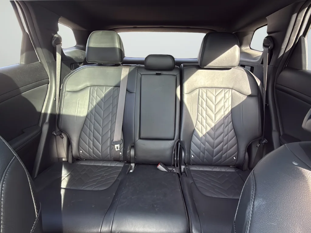 Used 2025 White Kia X-Line image 45