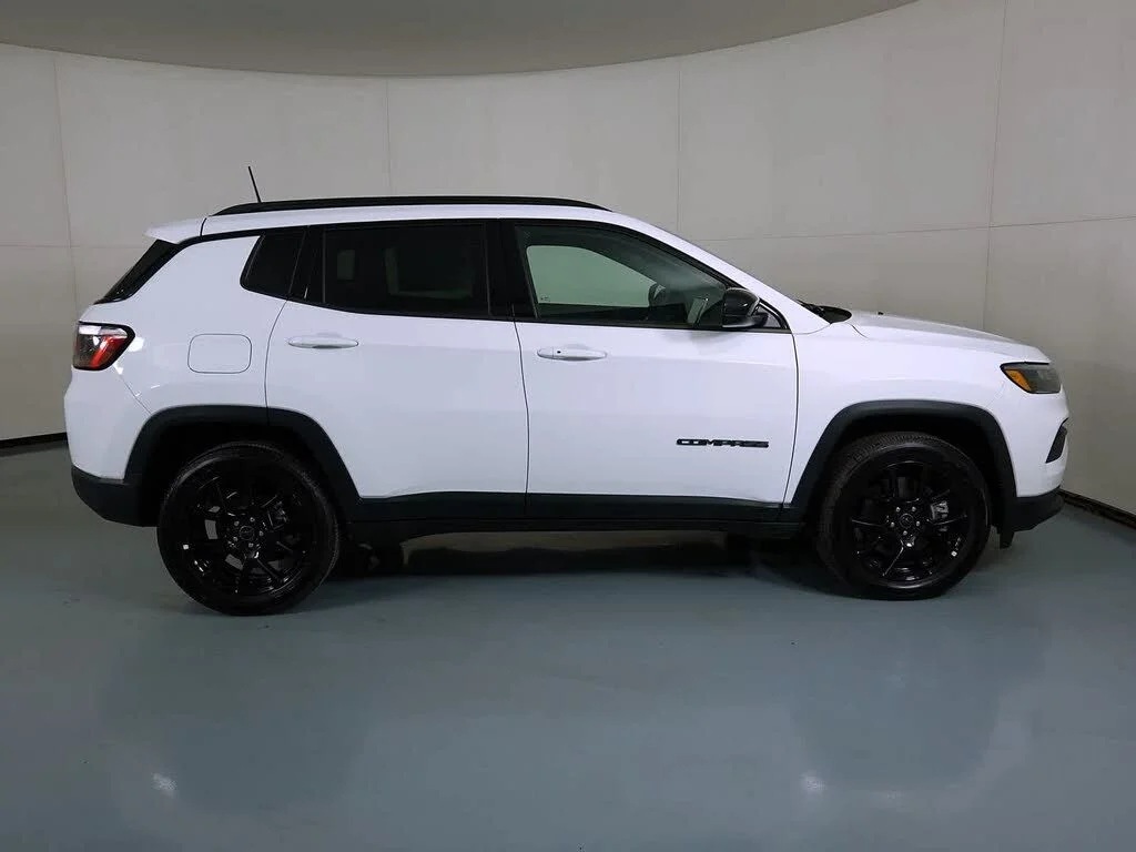2026 Jeep Compass Altitude Special Edition - Photo 11