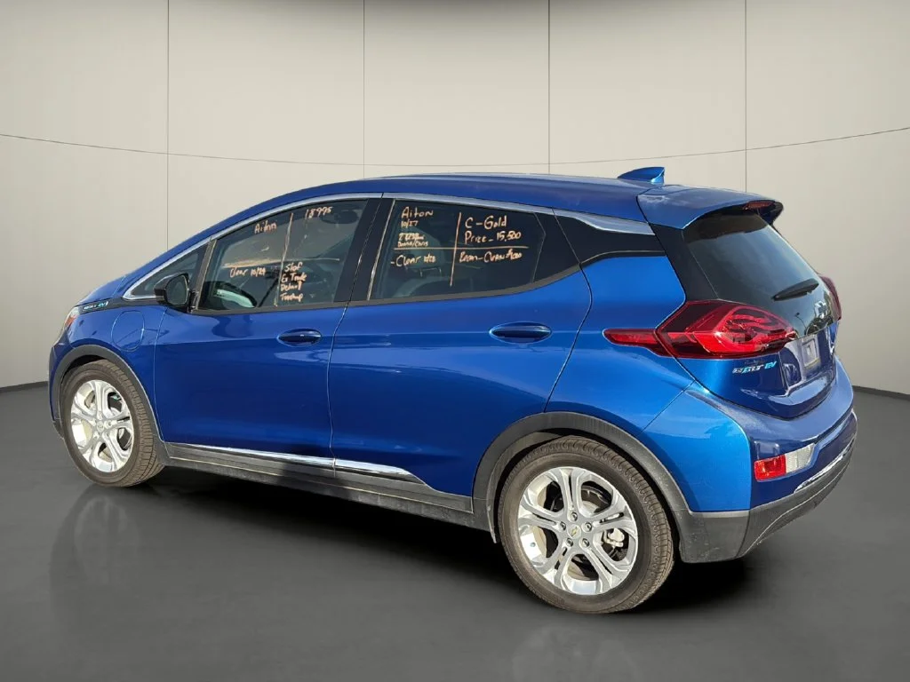 Used 2020 Blue Chevrolet LT image 5