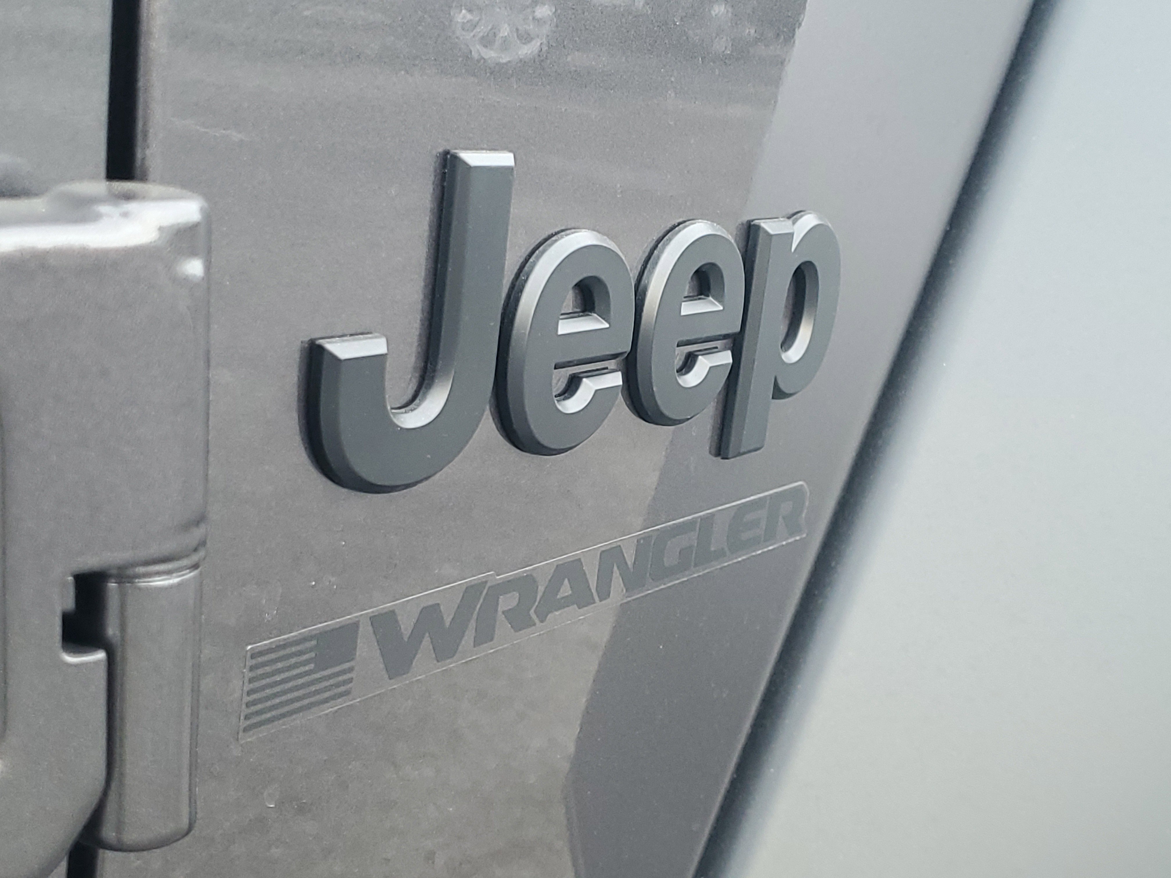 New 2026 Granite Crystal Metallic Clear-Coat Exterior Paint Jeep Sport image 5