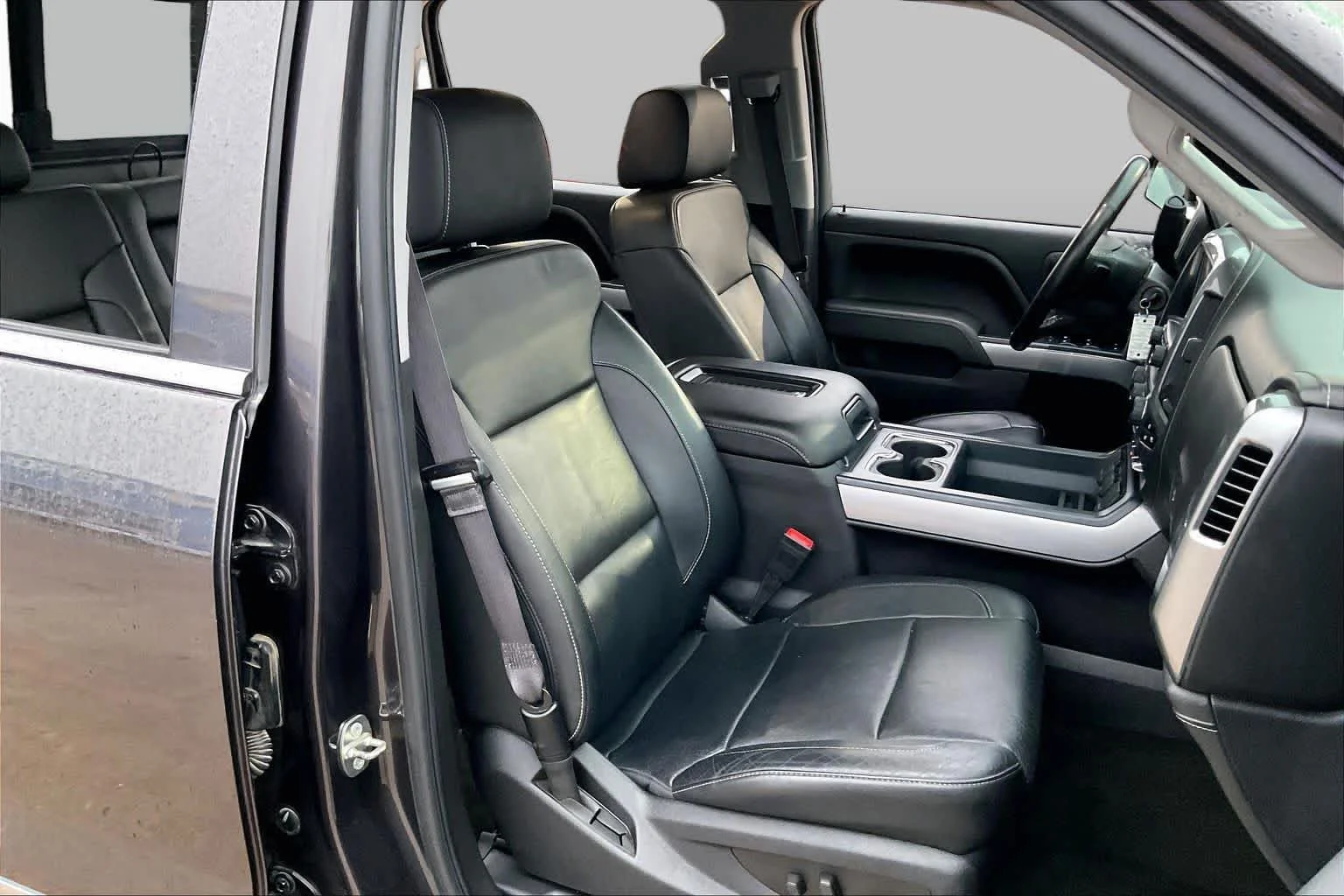 Used 2016 Tungsten Metallic Chevrolet LTZ image 19