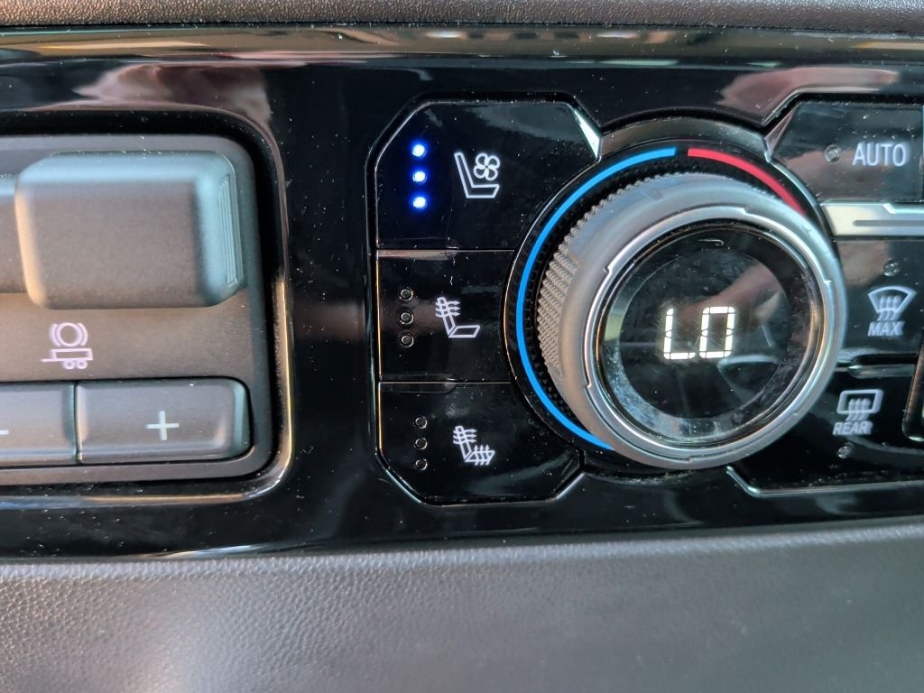 Used 2022 Blue Chevrolet LTZ image 30