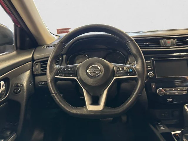 Used 2020 Red Nissan SV image 13