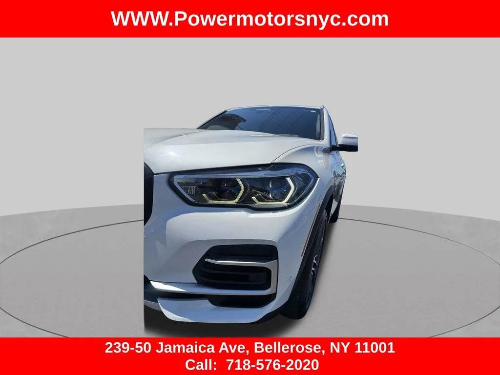 Used 2022 White BMW sDrive40i image 17