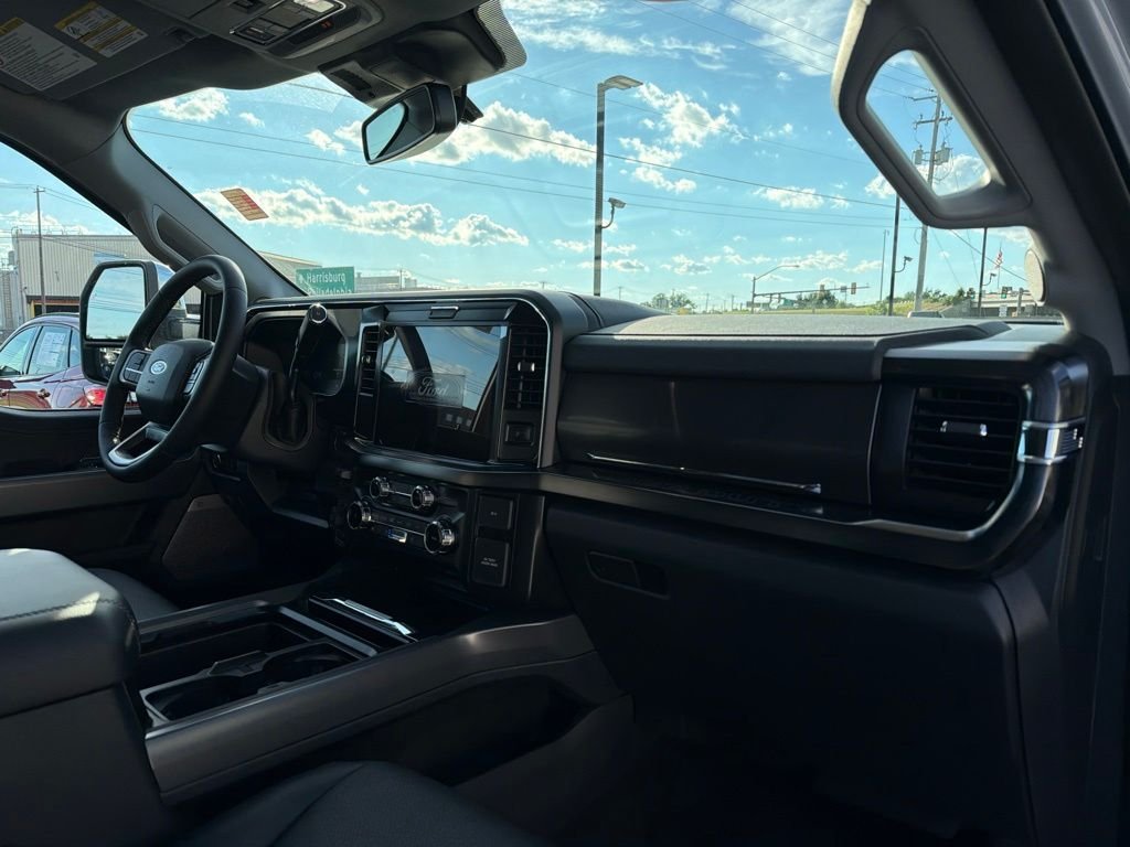 New 2026 Glacier Gray Metallic Tri-Coat Ford F-250® Lariat® image 7