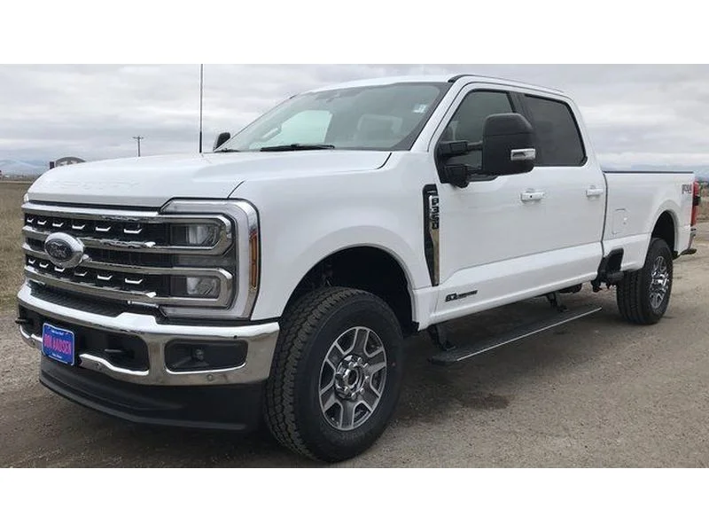 New 2026 OXFORD WHITE Ford LARIAT image 3