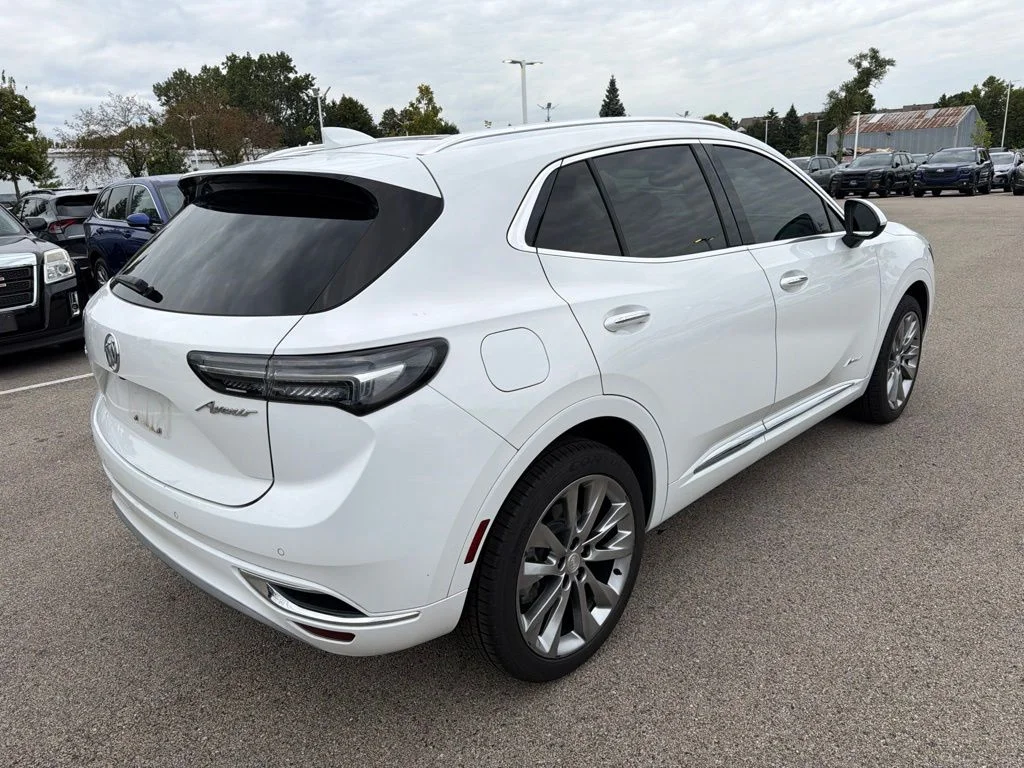 Used 2021 White Buick Avenir image 6