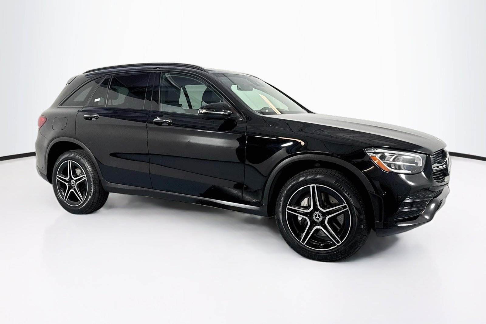 Certified Used 2022 Black Mercedes-Benz GLC 300 image 3