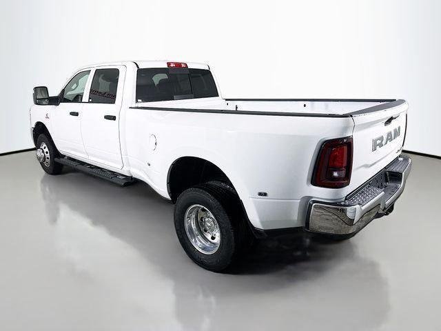 New 2026 Bright White Clear-Coat Exterior Paint RAM TRADESMAN image 5