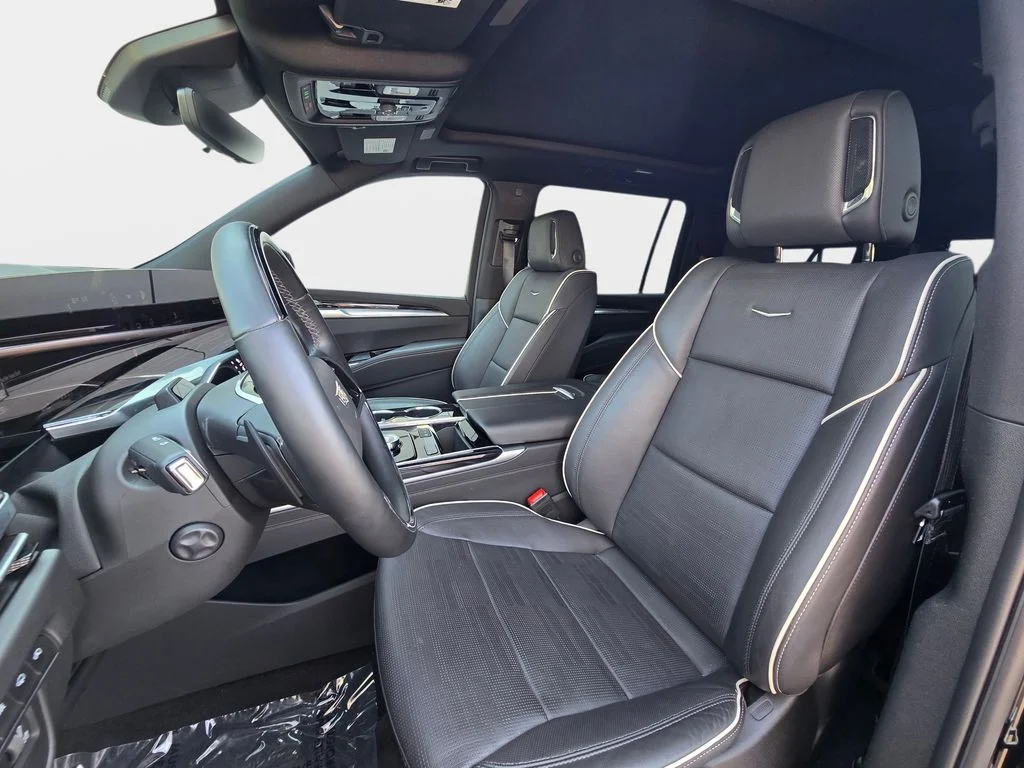 Used 2025 Black Cadillac Sport image 19