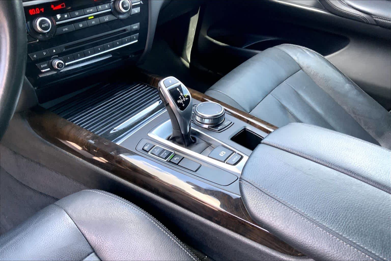 Used 2018 Glacier Silver Metallic BMW sDrive35i image 16