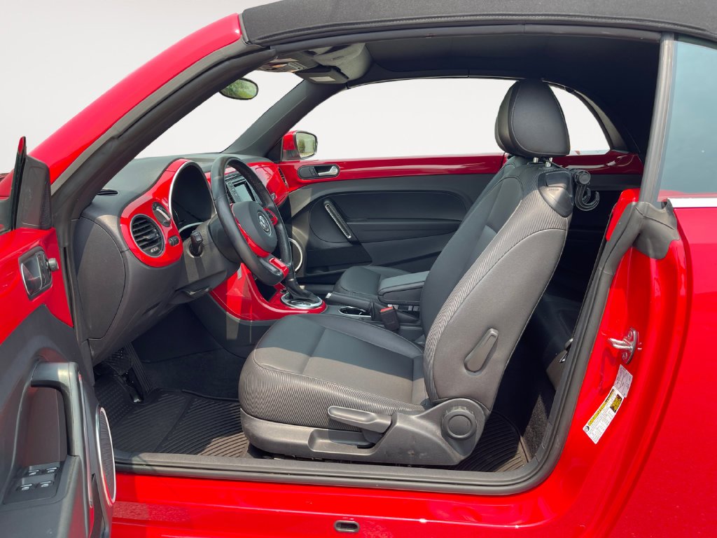 Used 2019 Red Volkswagen 2.0T S image 9
