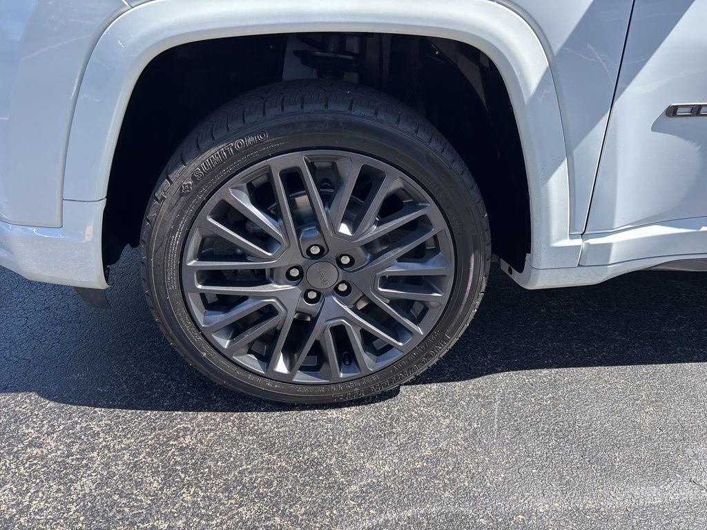 Used 2022 White Jeep High Altitude image 10