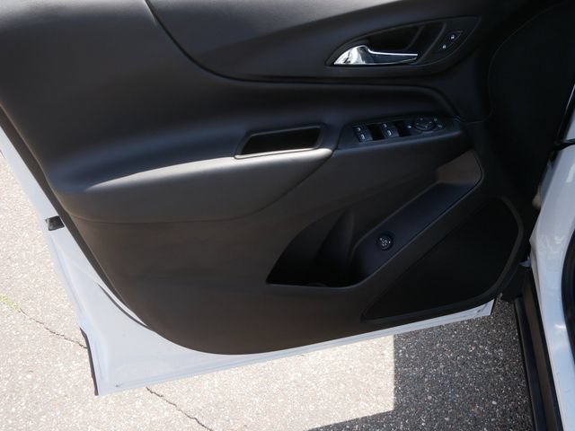 Used 2024 Summit White Chevrolet LT image 12