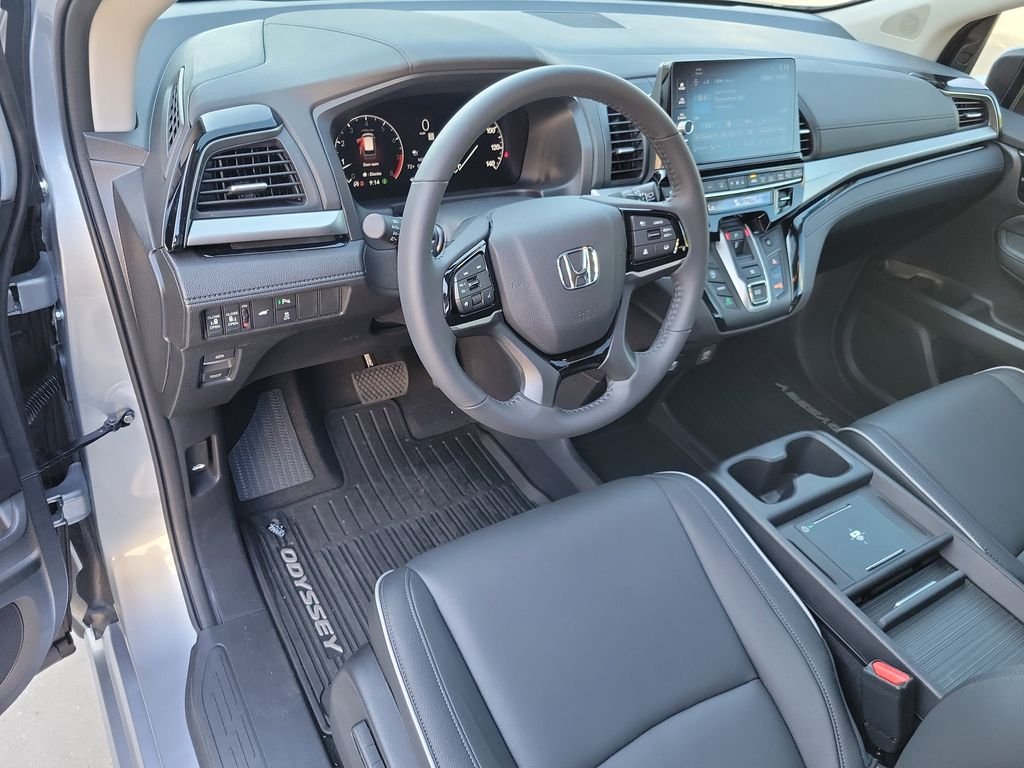 Used 2026 Silver Metallic Honda Touring image 24