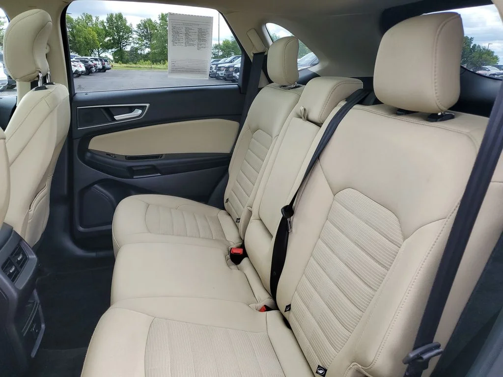 Certified Used 2018 White Gold Metallic Ford SEL image 26