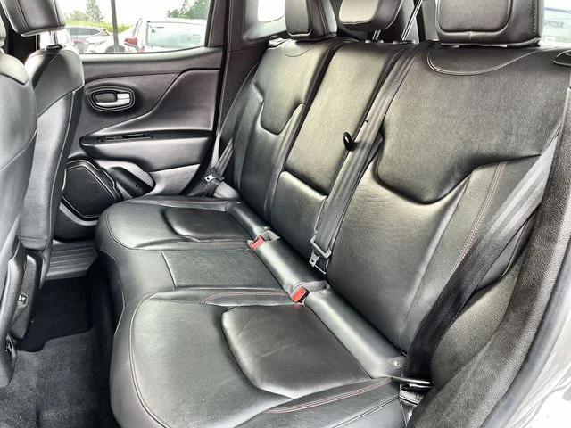 Used 2021 Gray Jeep Trailhawk image 26