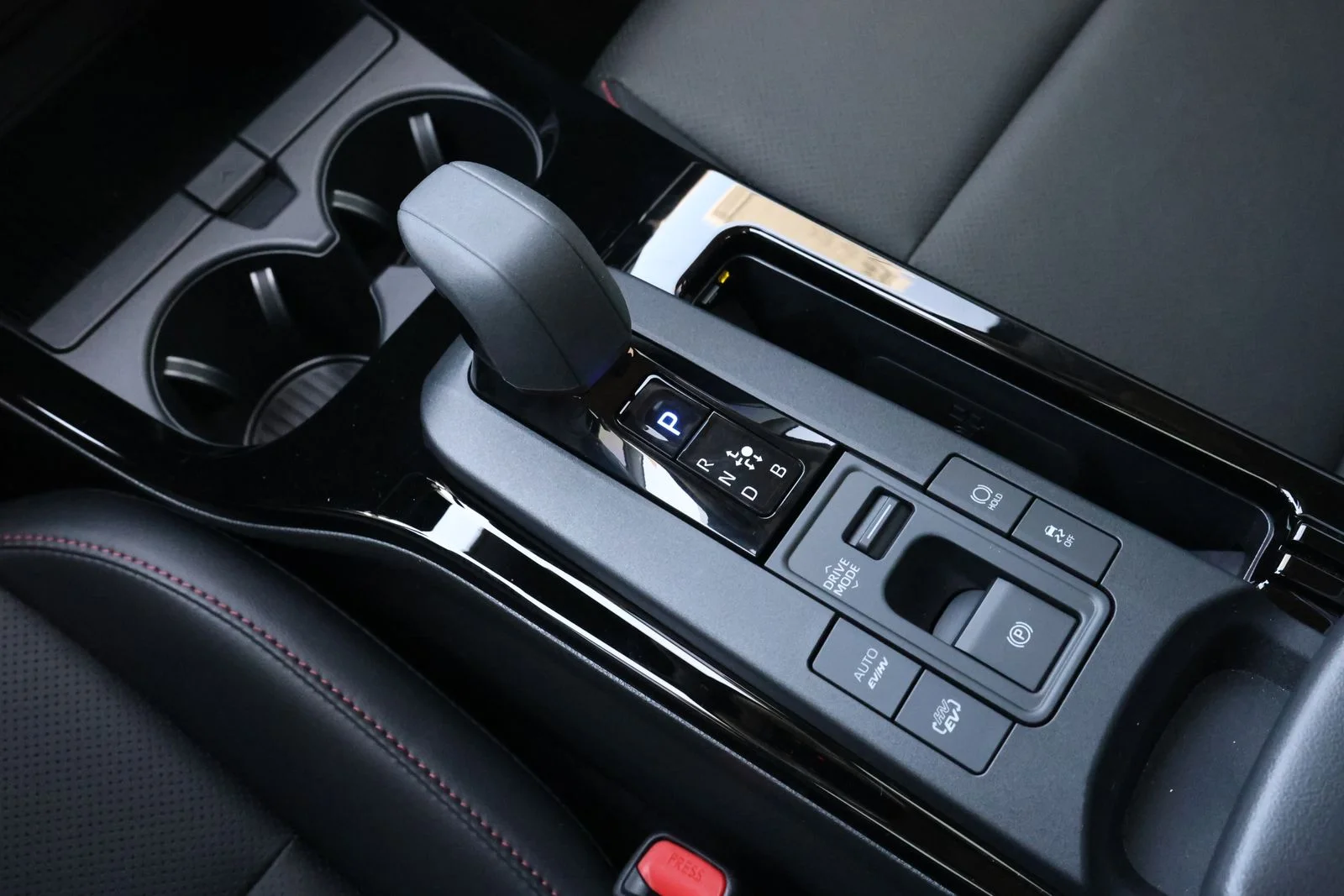 2026 Toyota Prius Plug-in Hybrid XSE - Photo 22