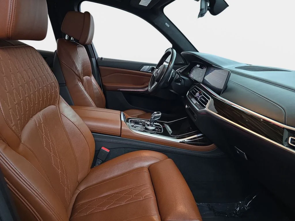 Used 2020 White BMW M50i image 10