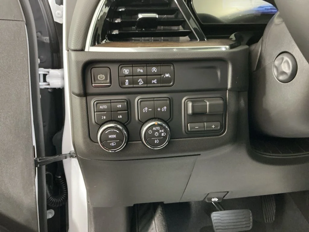 New 2026 White Chevrolet High Country image 25