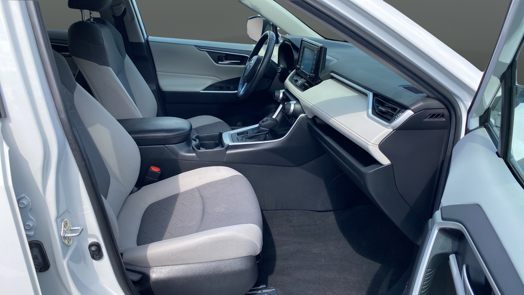 Used 2020 Super White Toyota XLE image 23