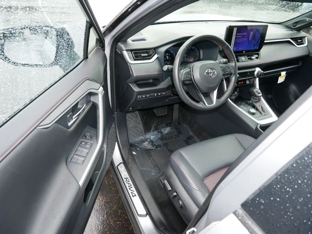 2023 Toyota RAV4 XSE - Photo 11