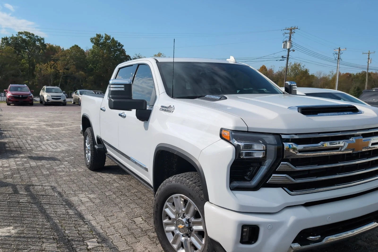 Used 2024 Summit White Chevrolet High Country image 3