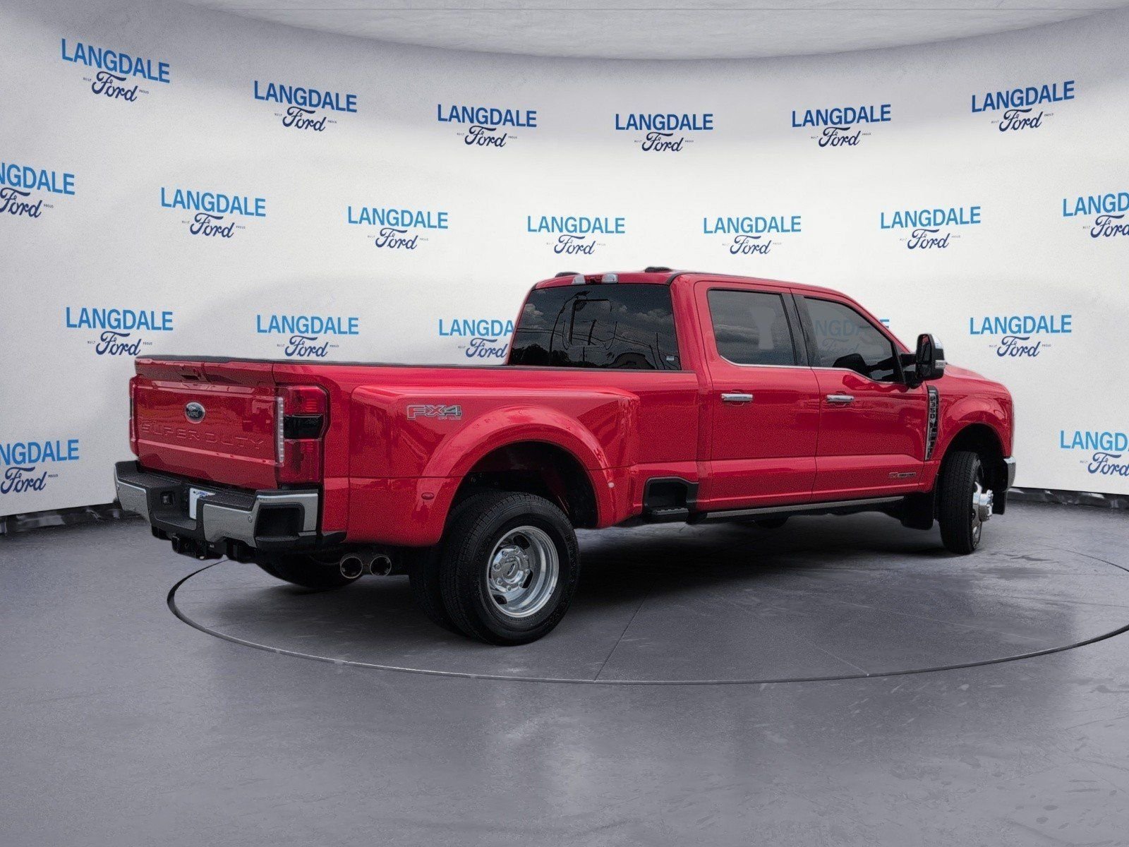 Used 2025 Race Red Ford Lariat image 4