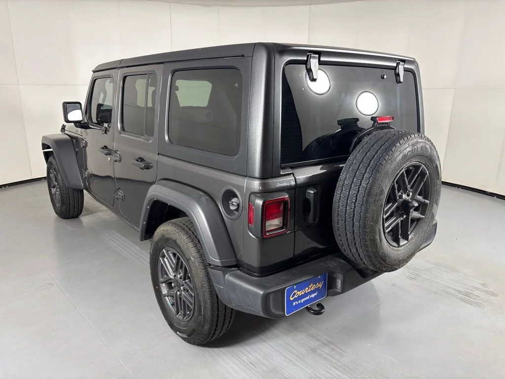 Used 2025 Crystal Metallic Jeep Sport S image 6