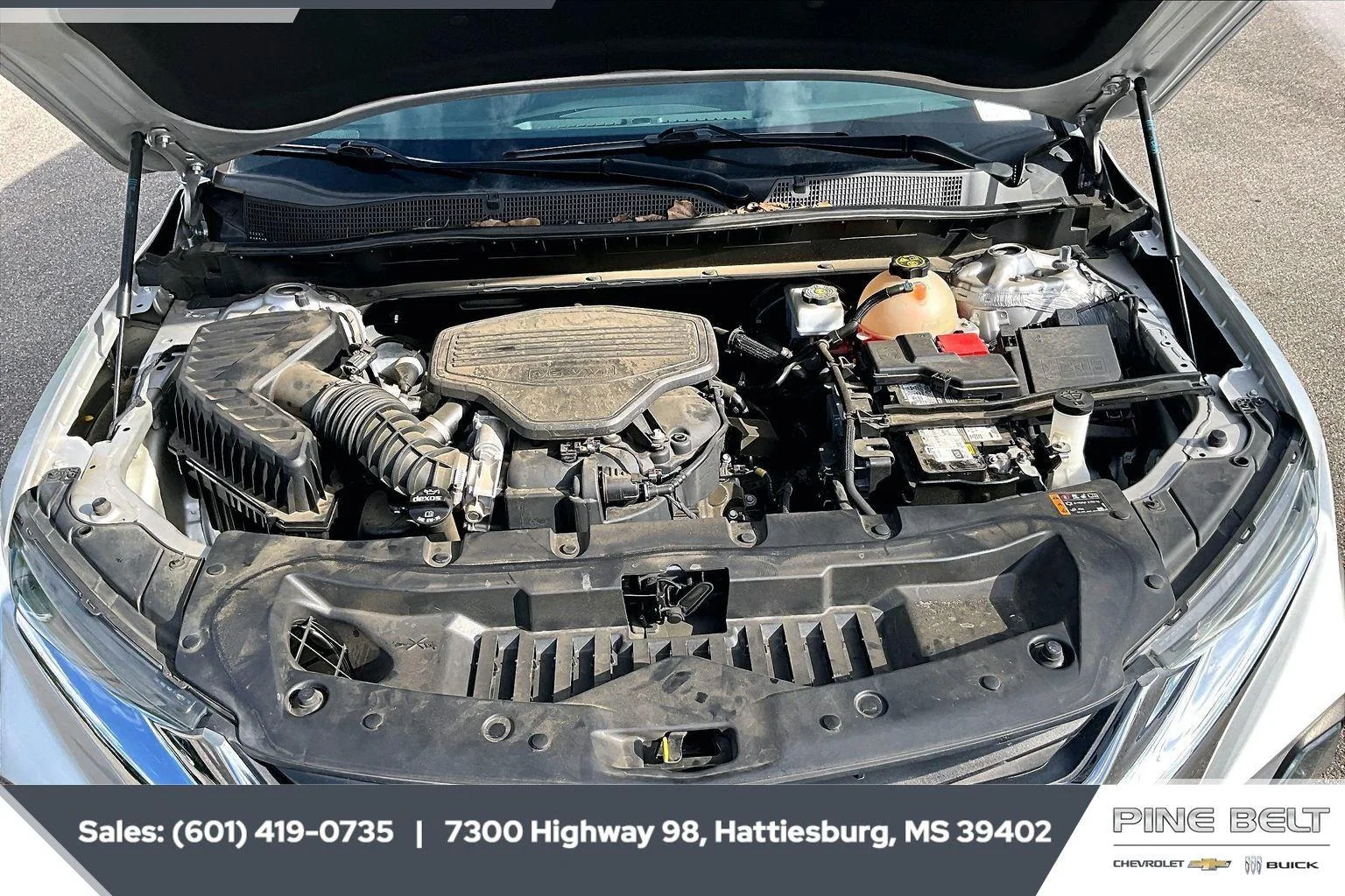 Used 2020 SILVER ICE METALLIC Chevrolet LT image 8