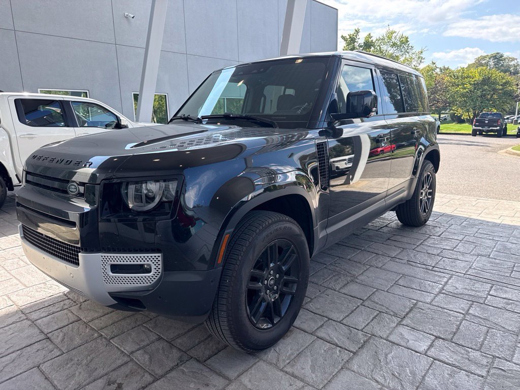 Used 2025 Black Land Rover S image 7