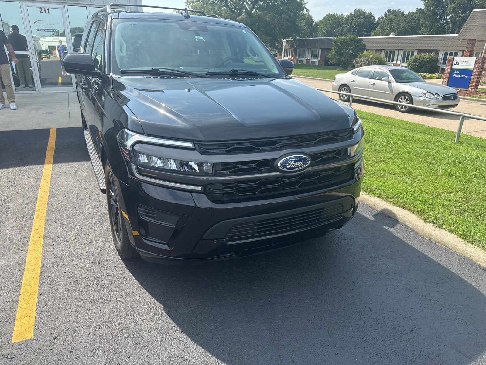 Used 2024 Black Ford XLT image 8