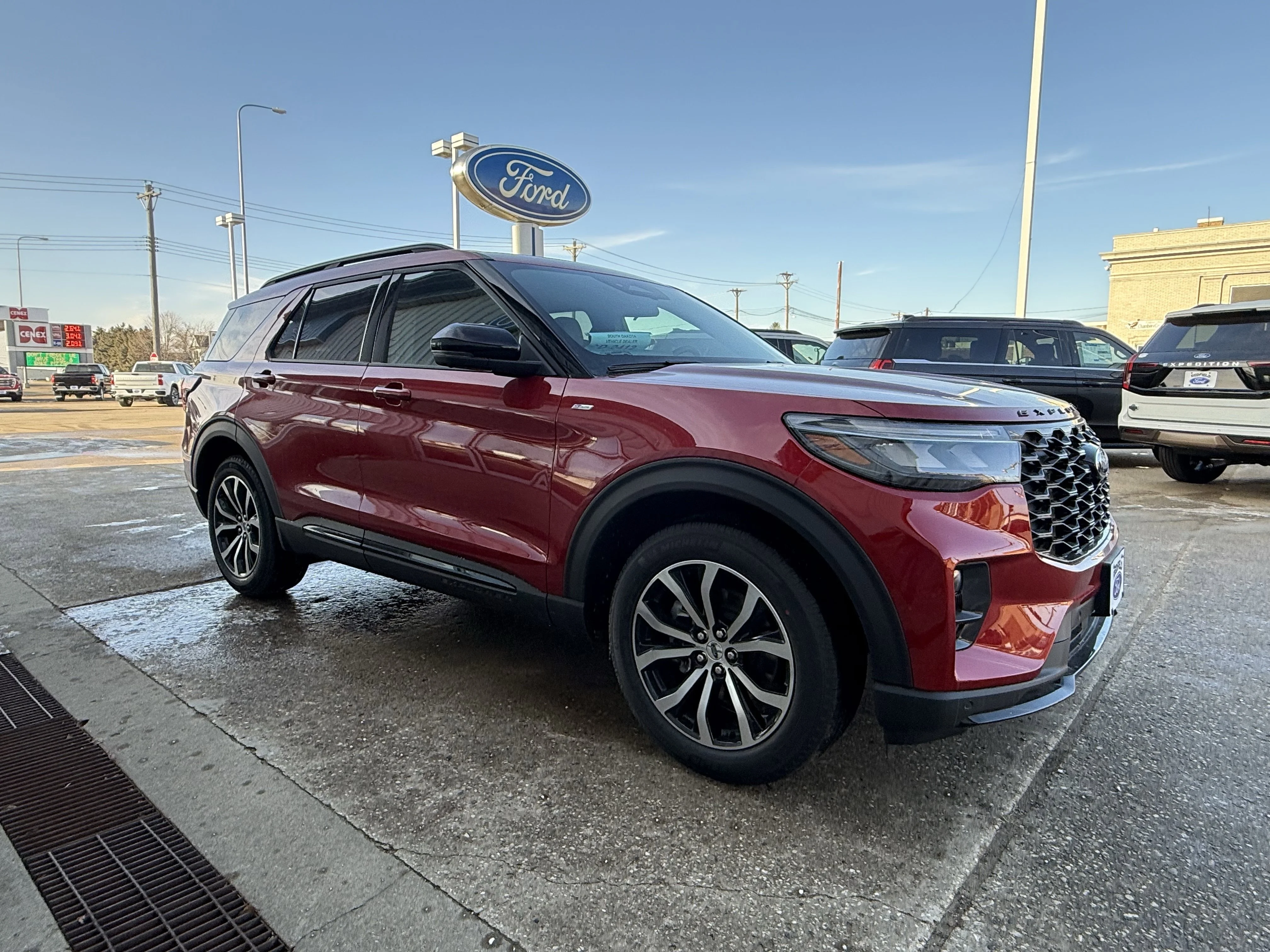 2026 Ford Explorer ST-Line - Photo 8