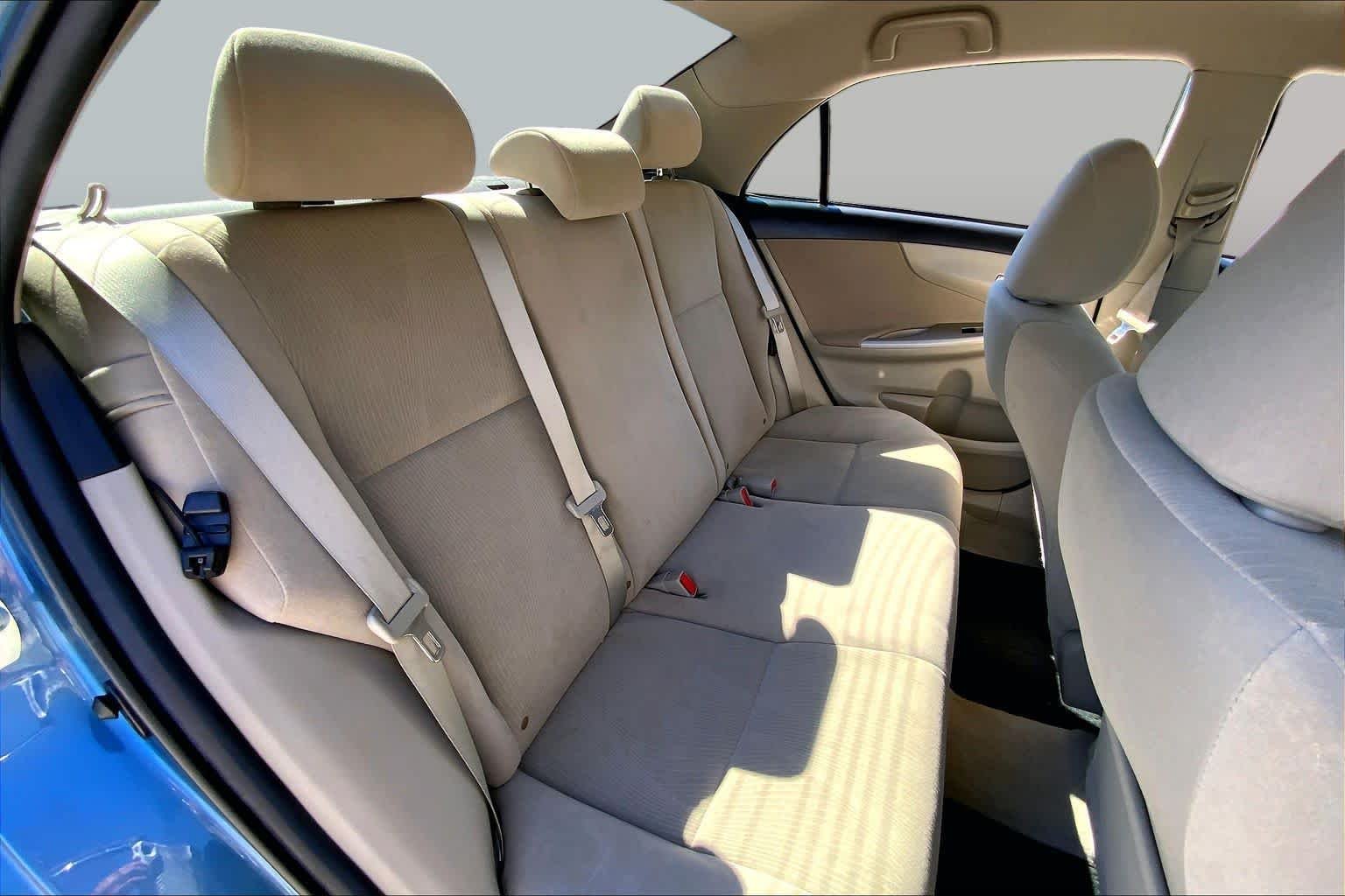 Used 2013 Tropical Sea Metallic Toyota LE image 20