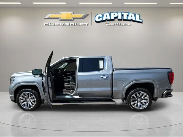 Used 2025 Sterling Metallic GMC Denali image 9