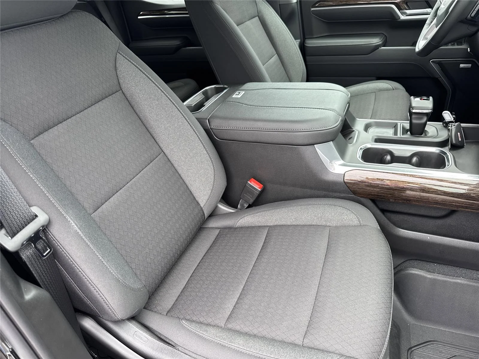 New 2026 Onyx Black GMC Elevation image 13