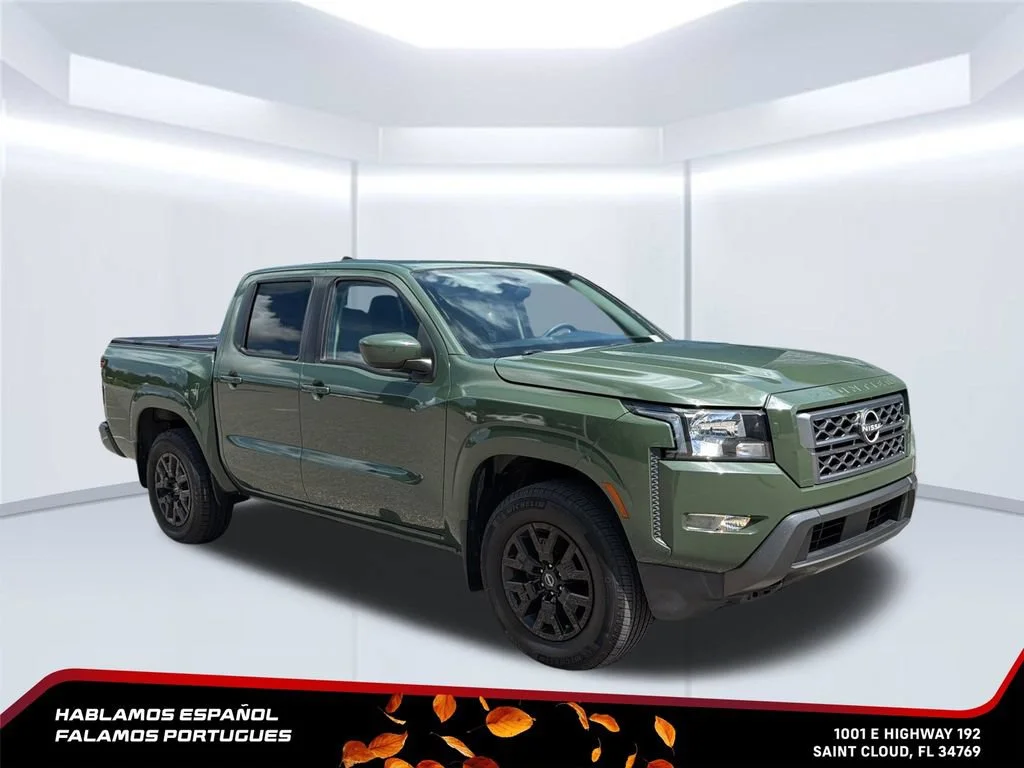 Used 2022 Green Nissan Crew Cab SV 4x4 image 8