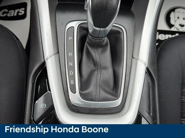 Used 2016 Blue Ford SE image 27