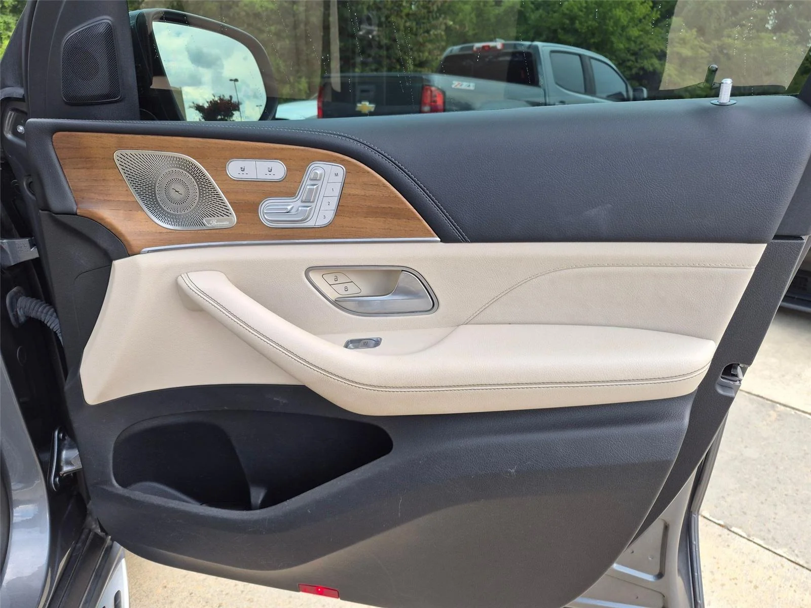Used 2021 Selenite Grey Metallic Mercedes-Benz GLS 450 image 30