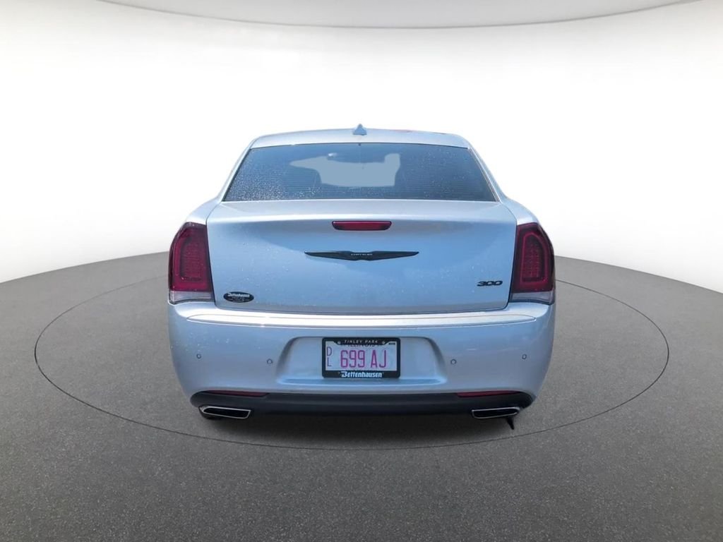 Certified Used 2022 Silver Mist Clearcoat Chrysler Touring image 7